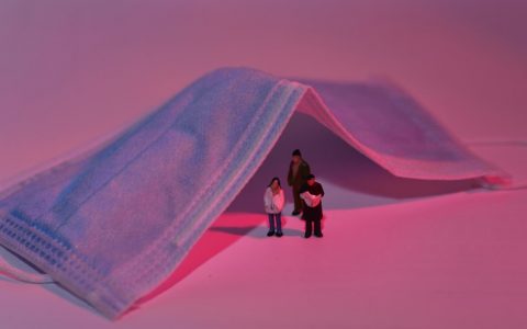 美元涨黄金也在涨